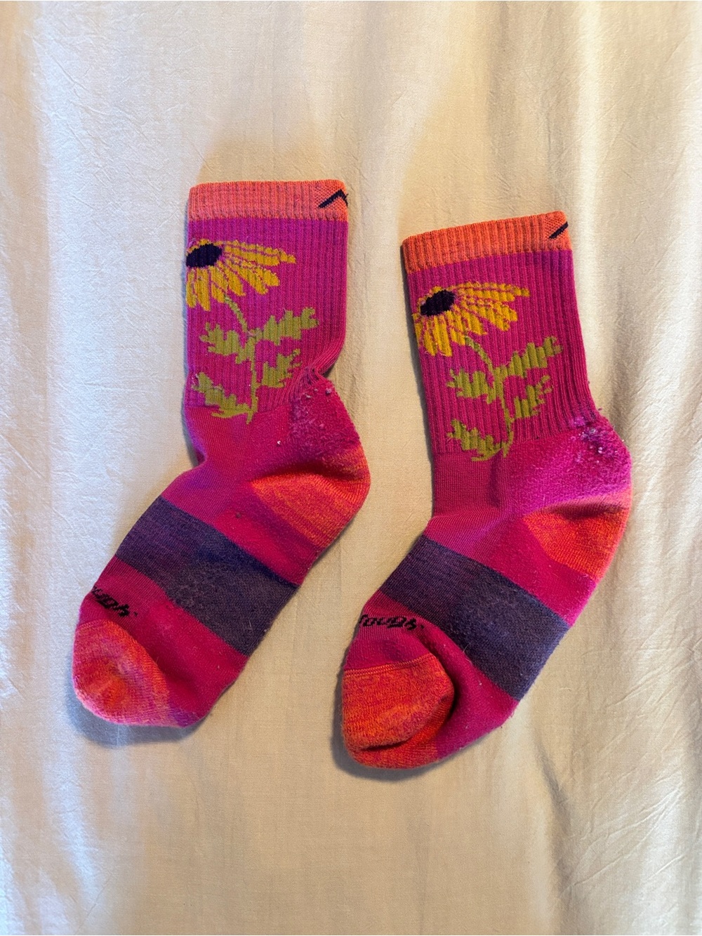 Darn Tough Vermont Merino Wool Crew Socks Women’s Small Bee Floral Hiking